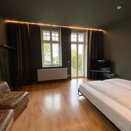 Апартаменты Tropisches Loft Mit Privatem Garten *