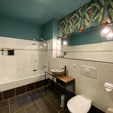 Tropisches Loft Mit Privatem Garten